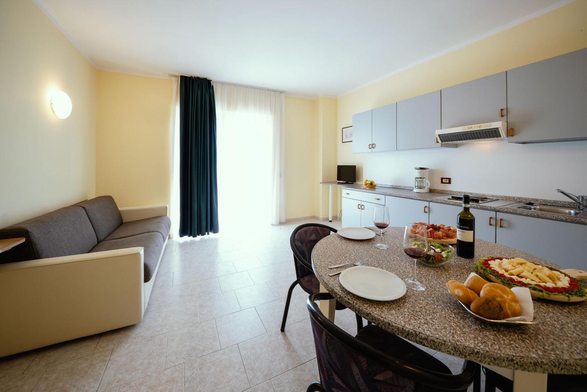 Hotel Residence Campi Tremosine Habitación foto