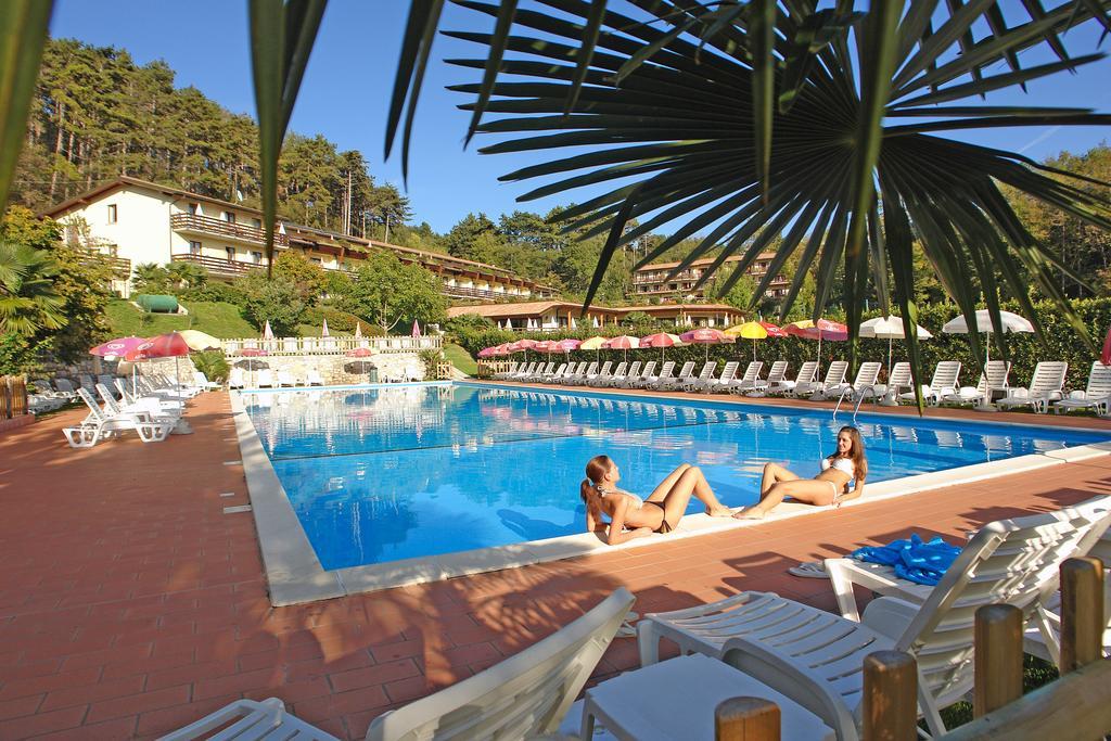 Hotel Residence Campi Tremosine Exterior foto